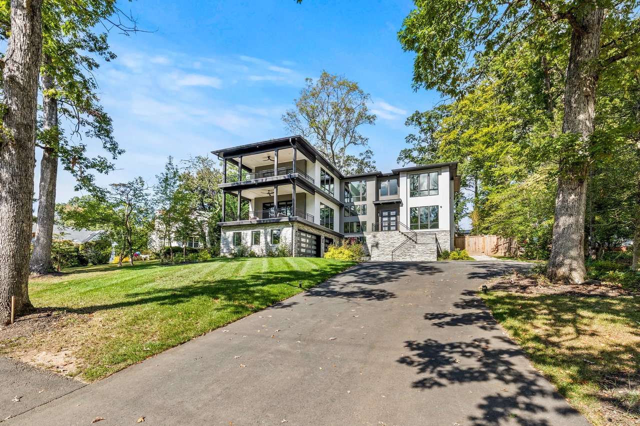 A Thoughtful Approach to Modern Living