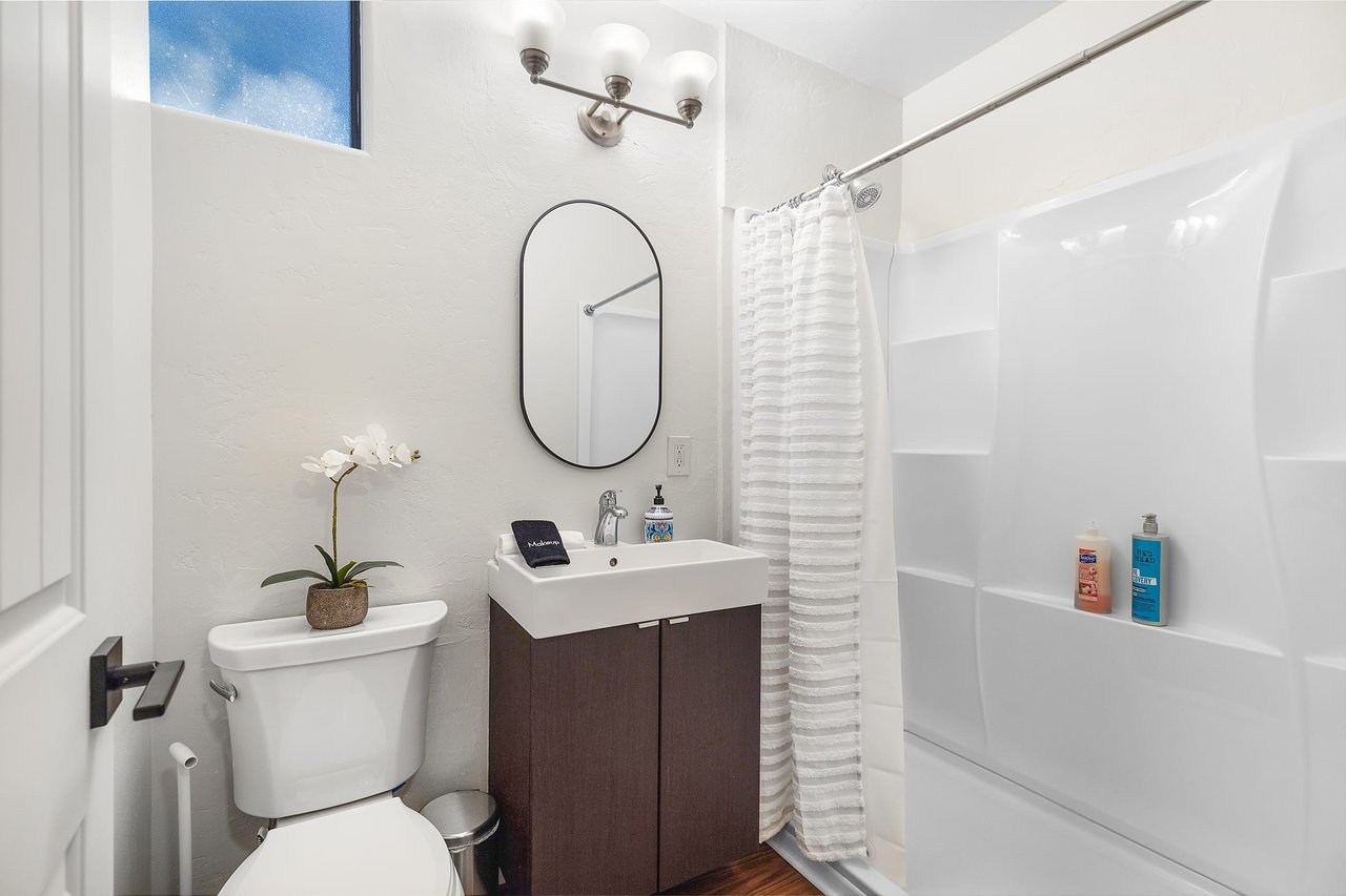 Mammoth Rock Lodge-New Family Home Remodeled, 2 Hot Tubs & Game Room