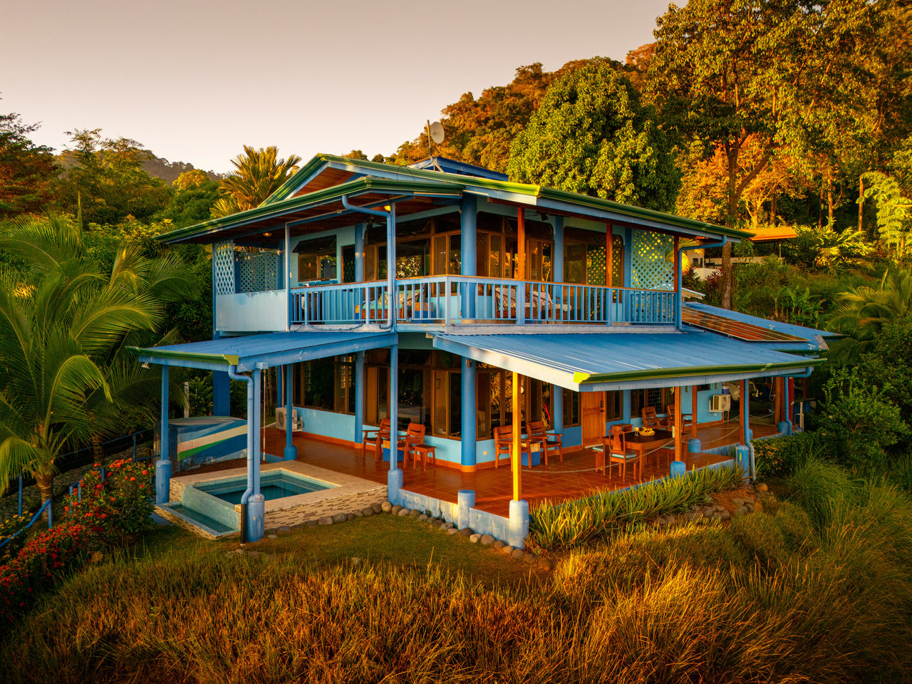 Casa Vista Harmonia, Legendary Ocean Views and Sustainable Living!