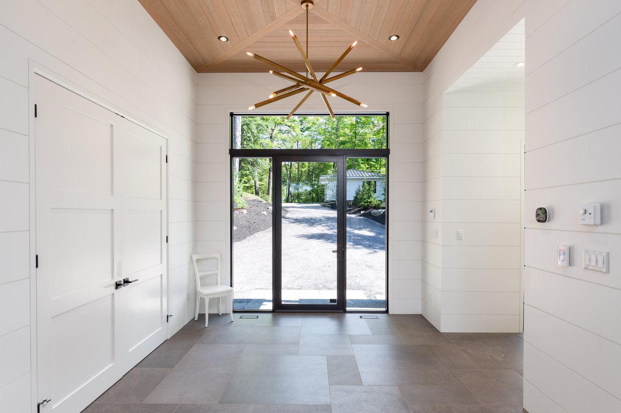 KINGSETT ROAD, Lake Rosseau