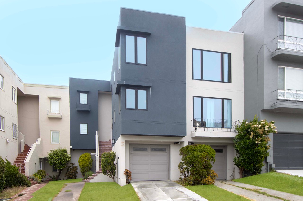 62 Barcelona Ave