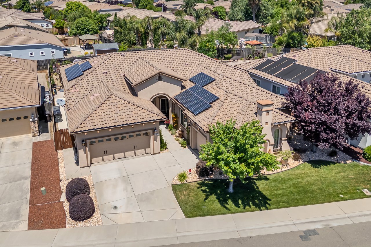 4040 Borderlands Dr