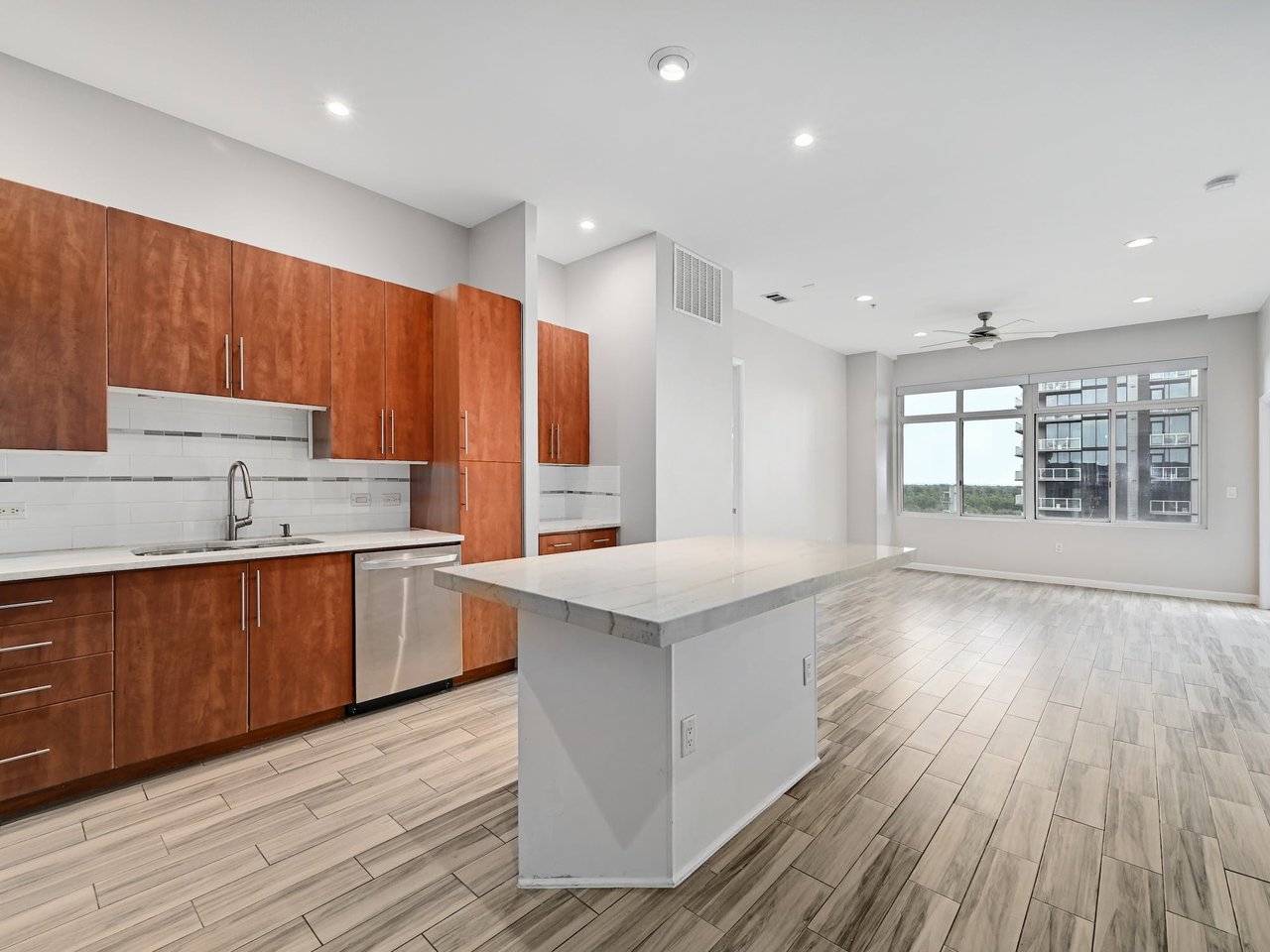 54 Rainey Street PH09