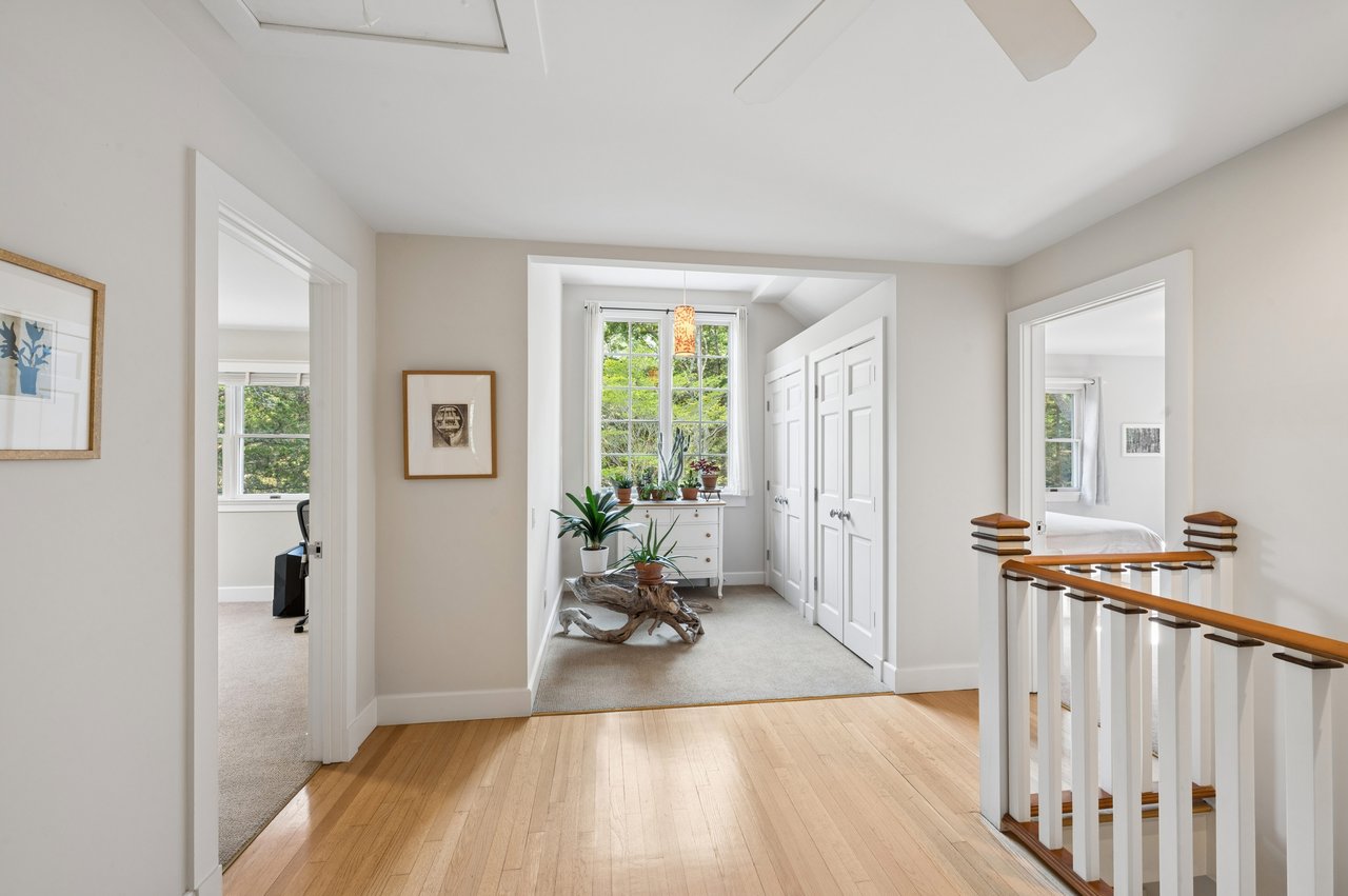 10 Oak Drive