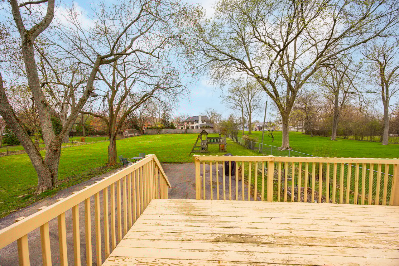 4046 Fairview Ave, Downers Grove