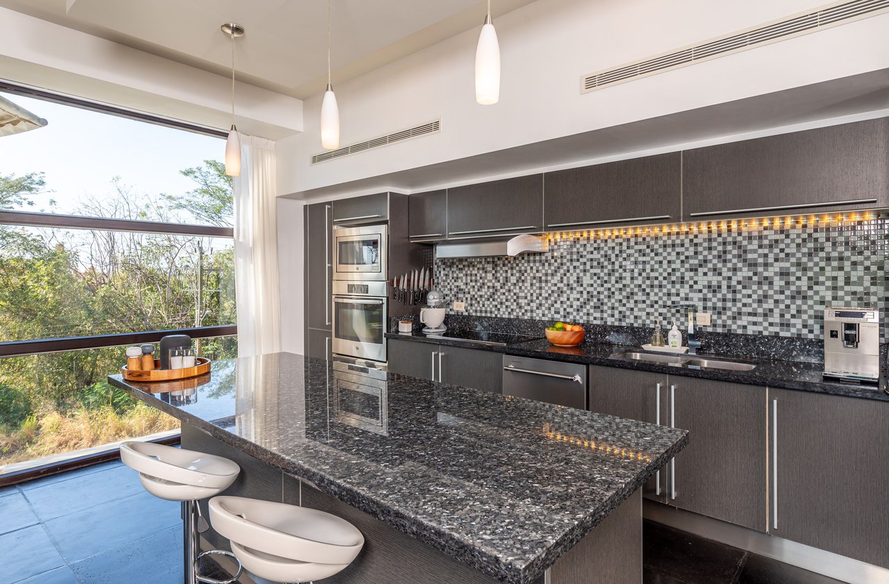 La Perla 113 | Boutique Luxury Condo in the Heart of Tamarindo