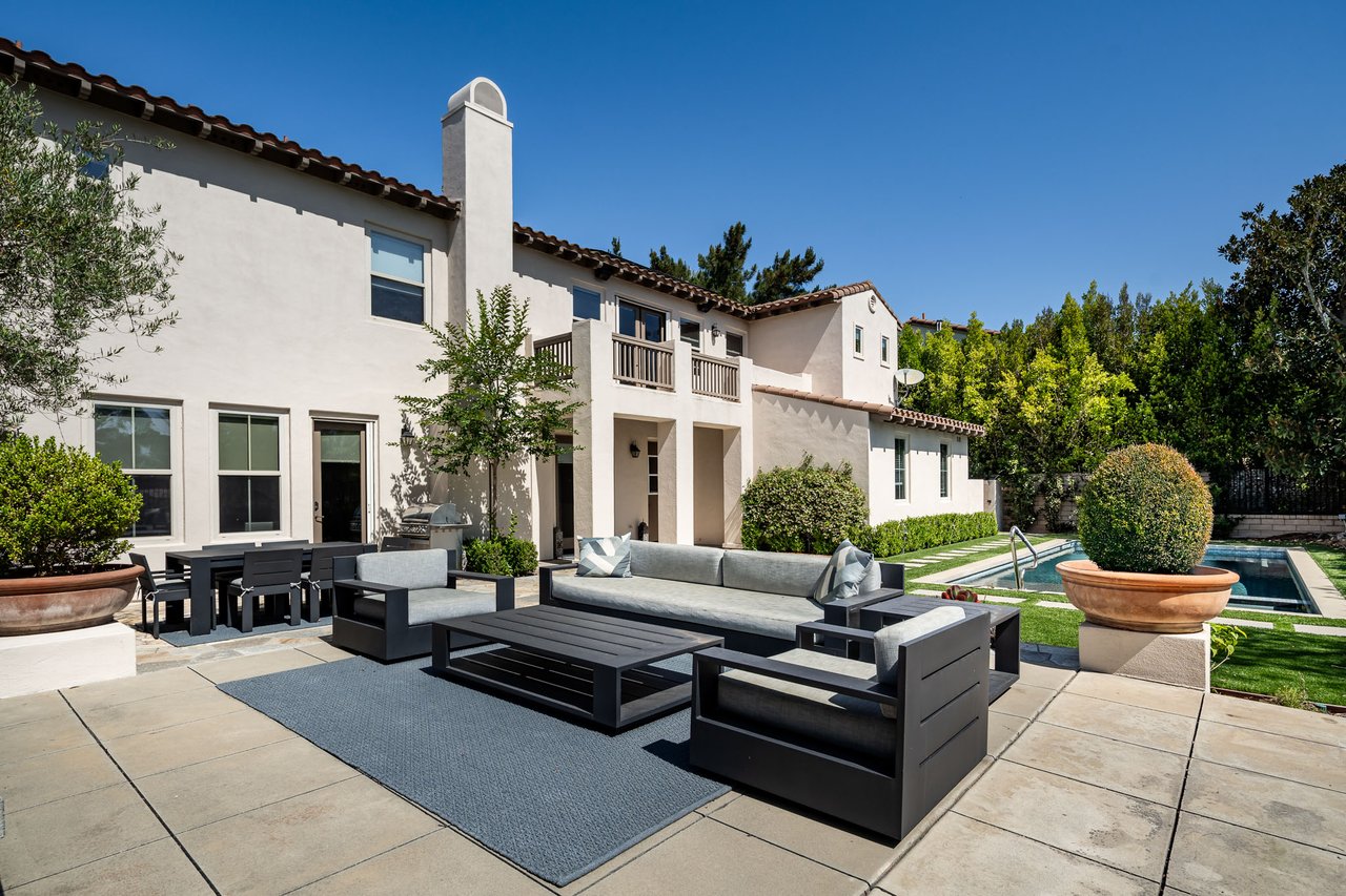 MODERN LIVING IN MIRASOL