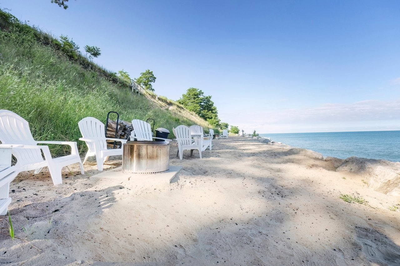 Charming Forest Beach Cottage Home 