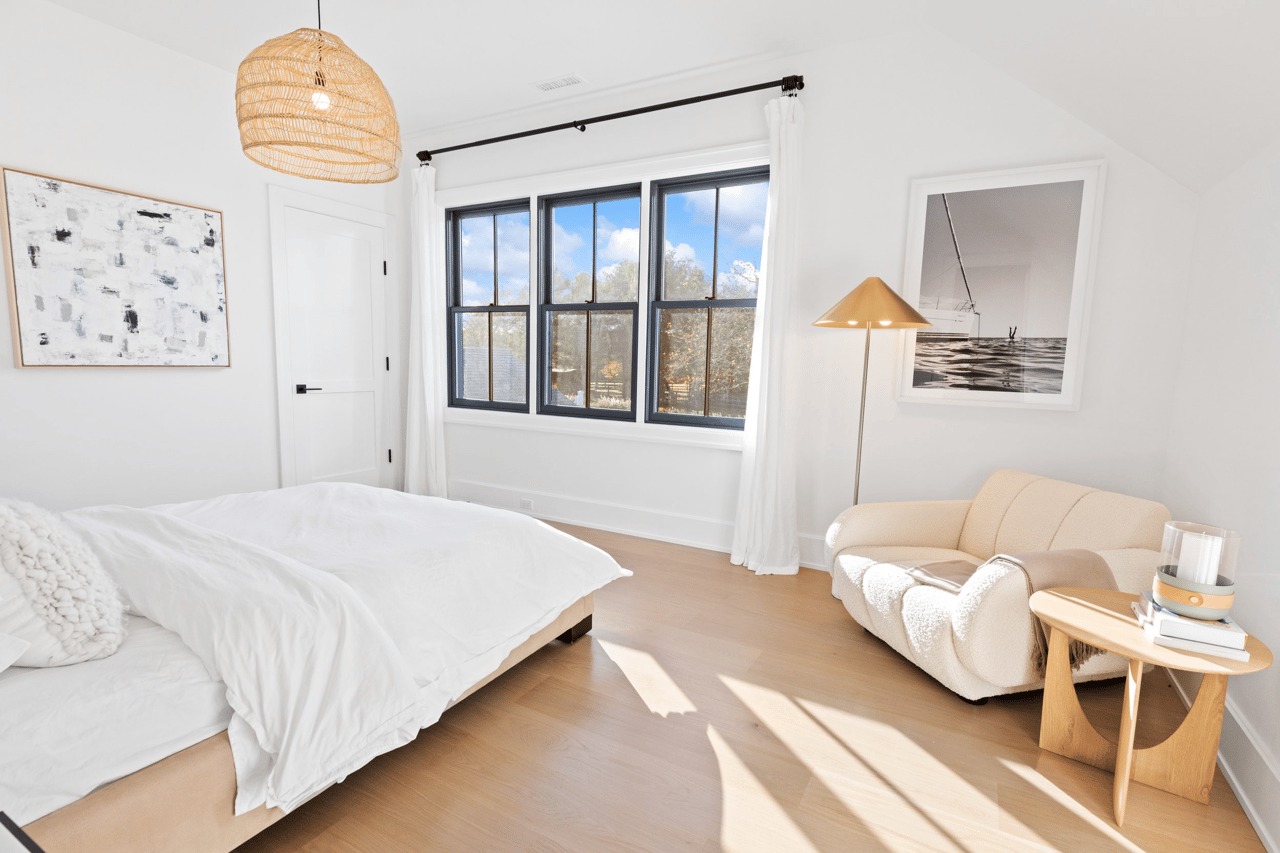 472 Edge of Woods Rd