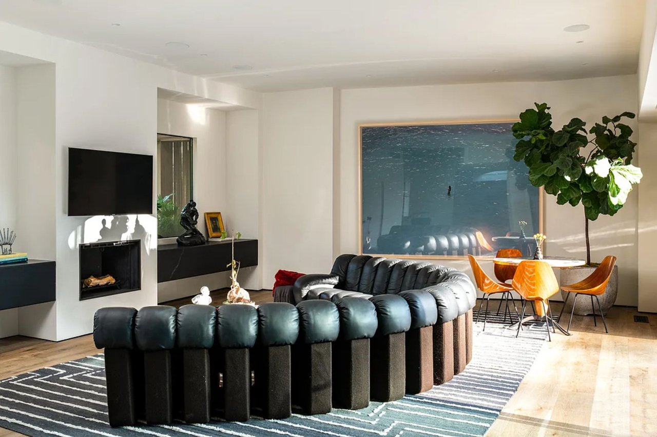 1883 Rising Glen Rd, Sunset Strip