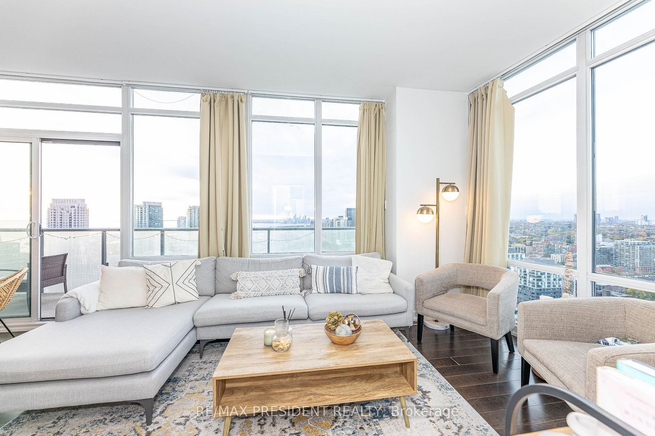 SUN-FILLED CORNER PENTHOUSE 