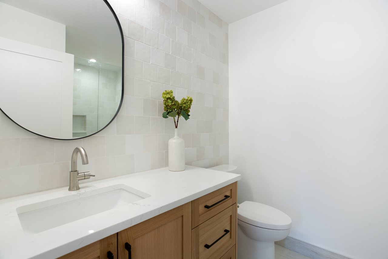 2(SE) - 833 6th Street