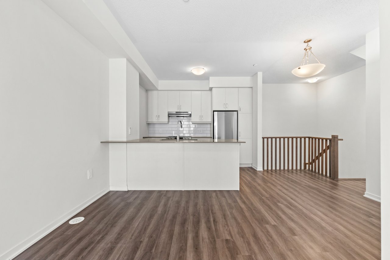 31 Honeycrisp Cres Townhouse 57