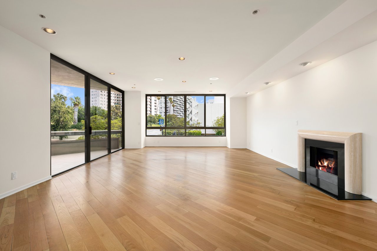 10430 Wilshire Blvd #202, Westwood