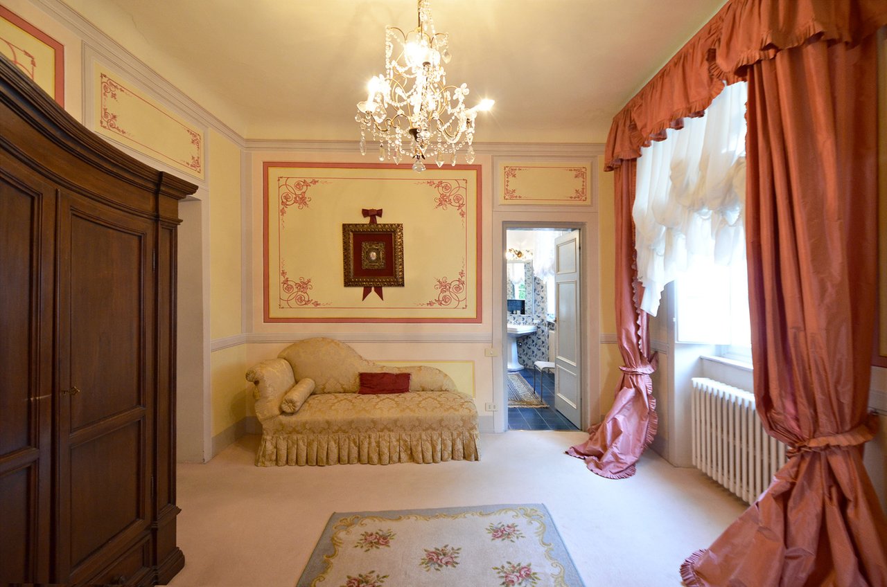 Timeless Lucca Villa with Garden and Pool