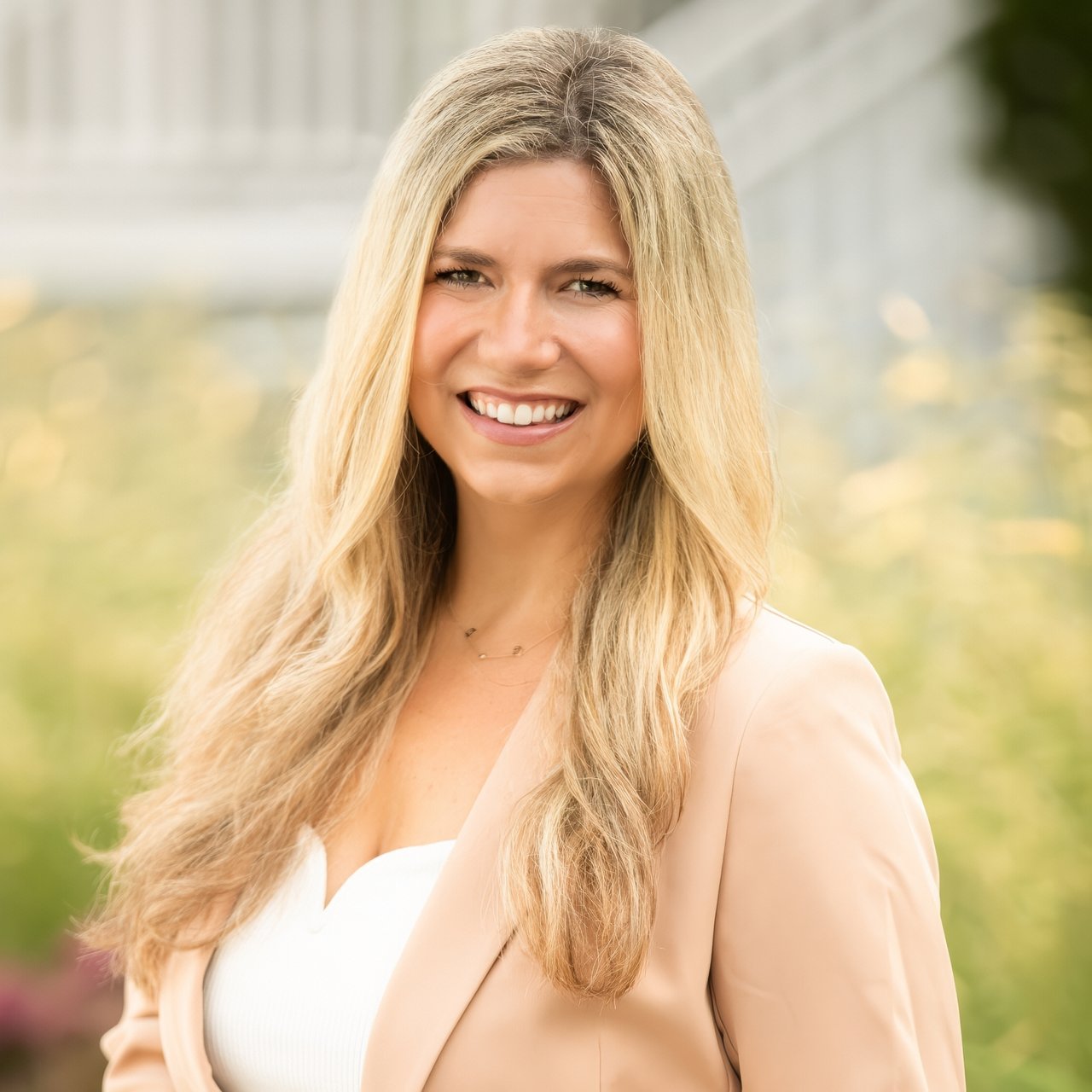 Meghan McNamara Roberts Edina, MN Real Estate Agent Headshot