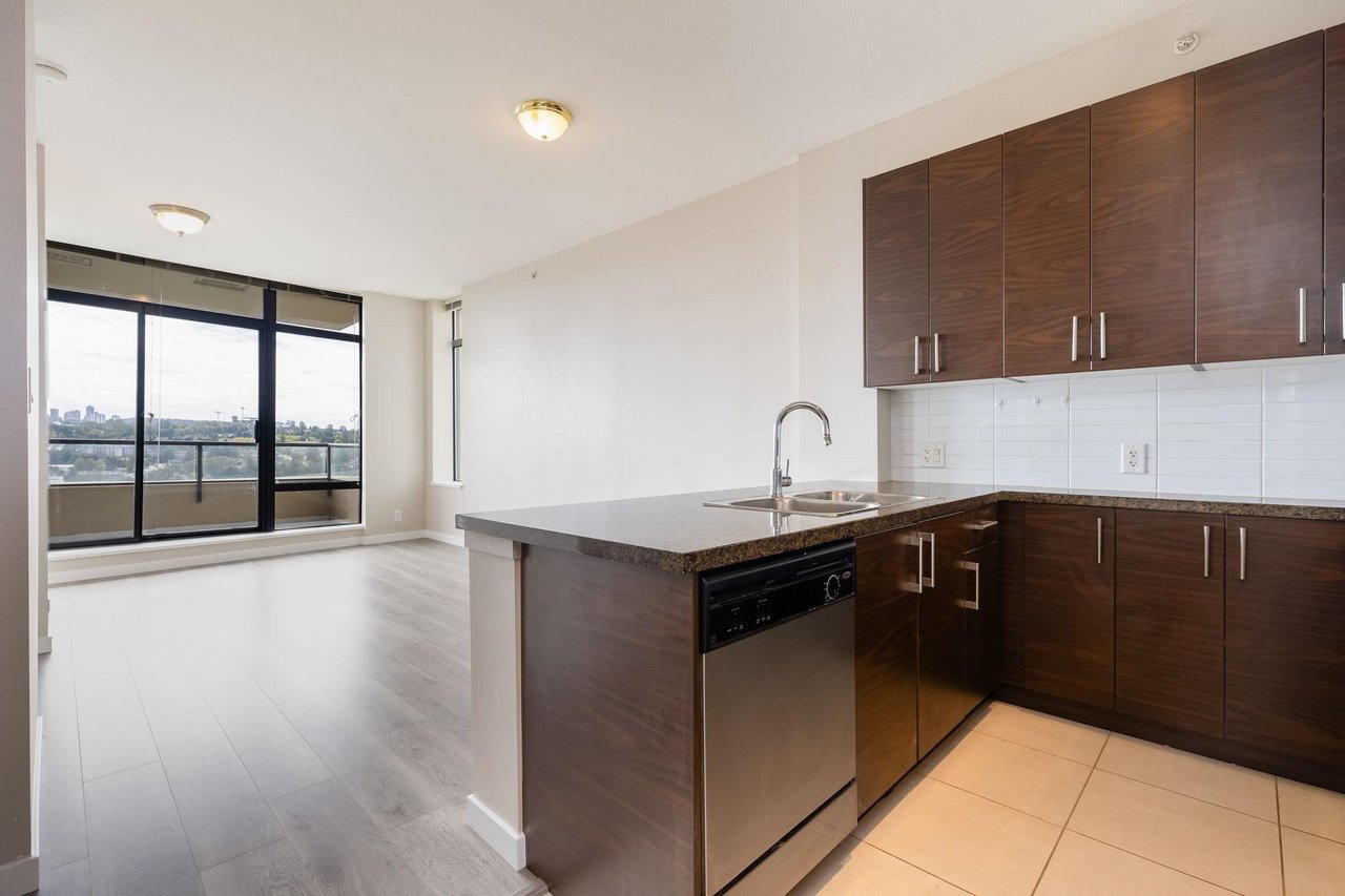 2345 Madison Ave, #2002