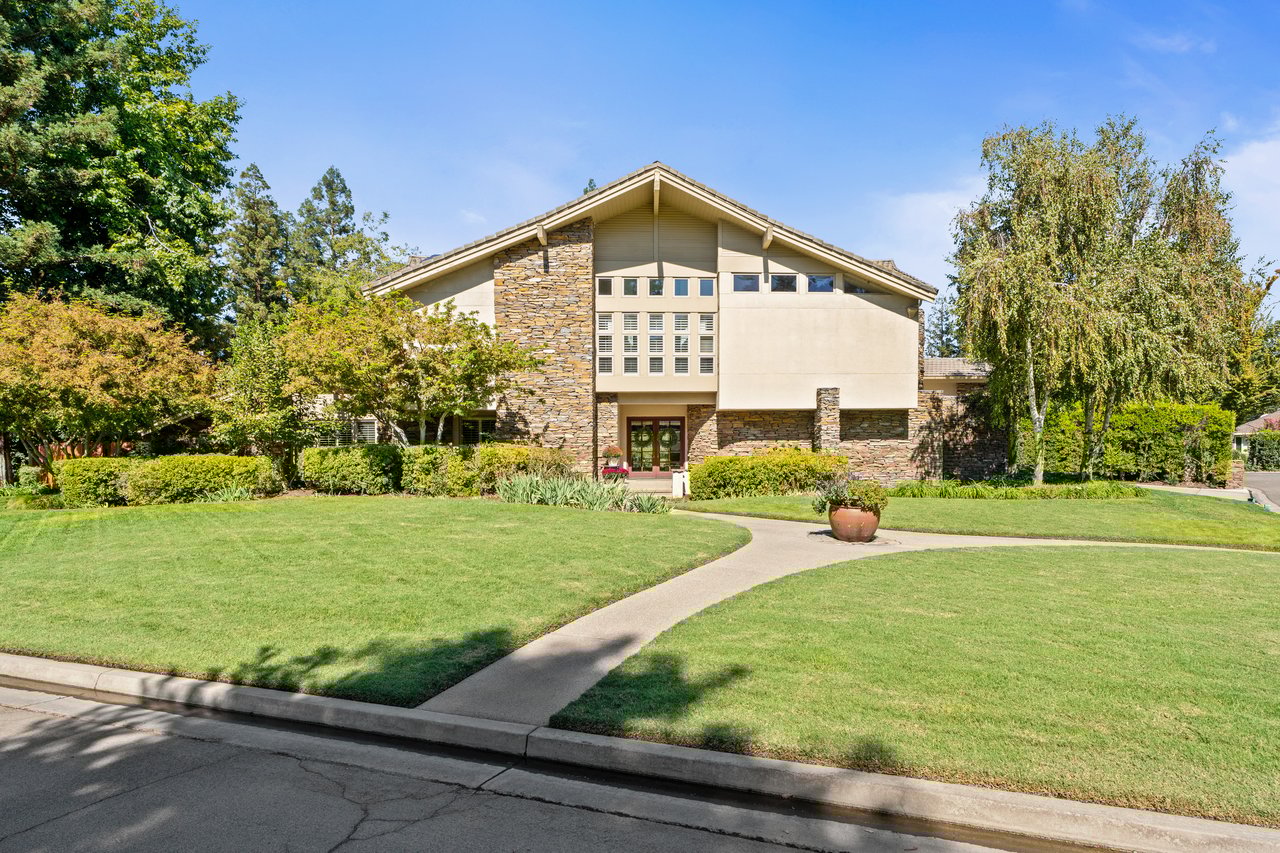 7285 N San Pedro Ave