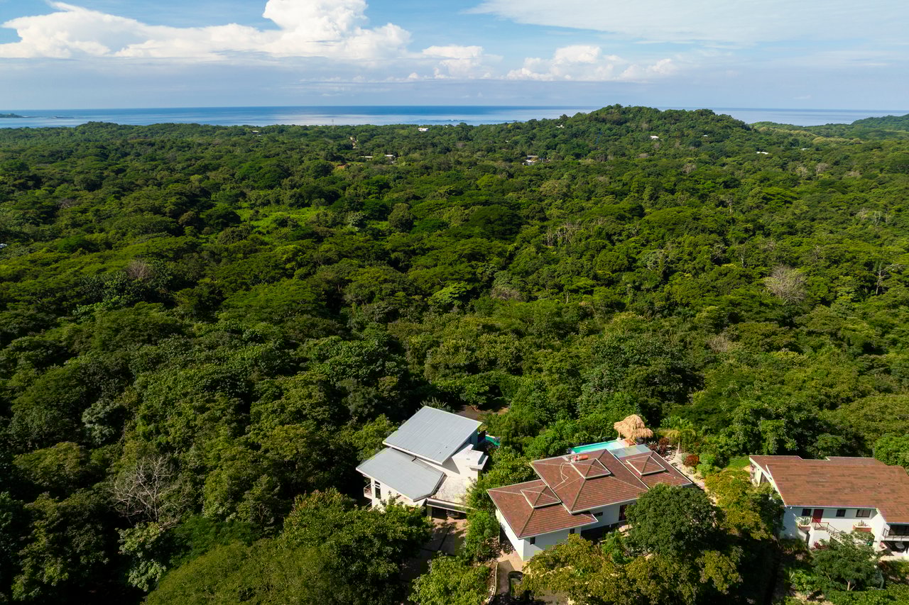 Casa Salinas – 3 beds ocean view home in playa grande