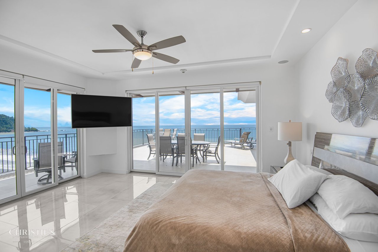 Vista Las Palmas – Executive Oceanfront Penthouse 11B
