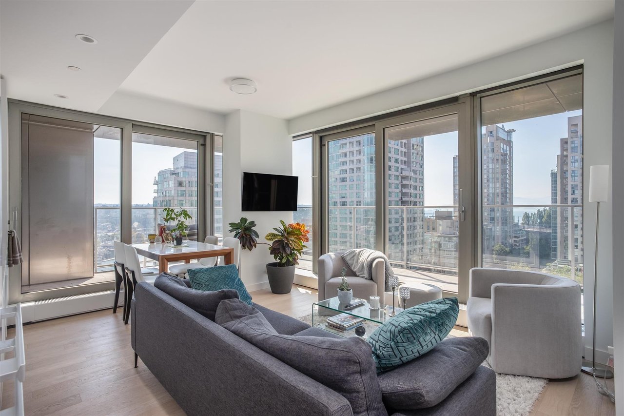 1480 Howe St, #1205