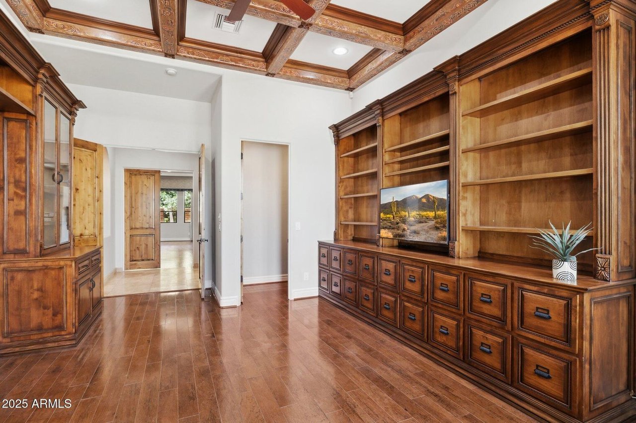 3731 E Halifax Cir 85205