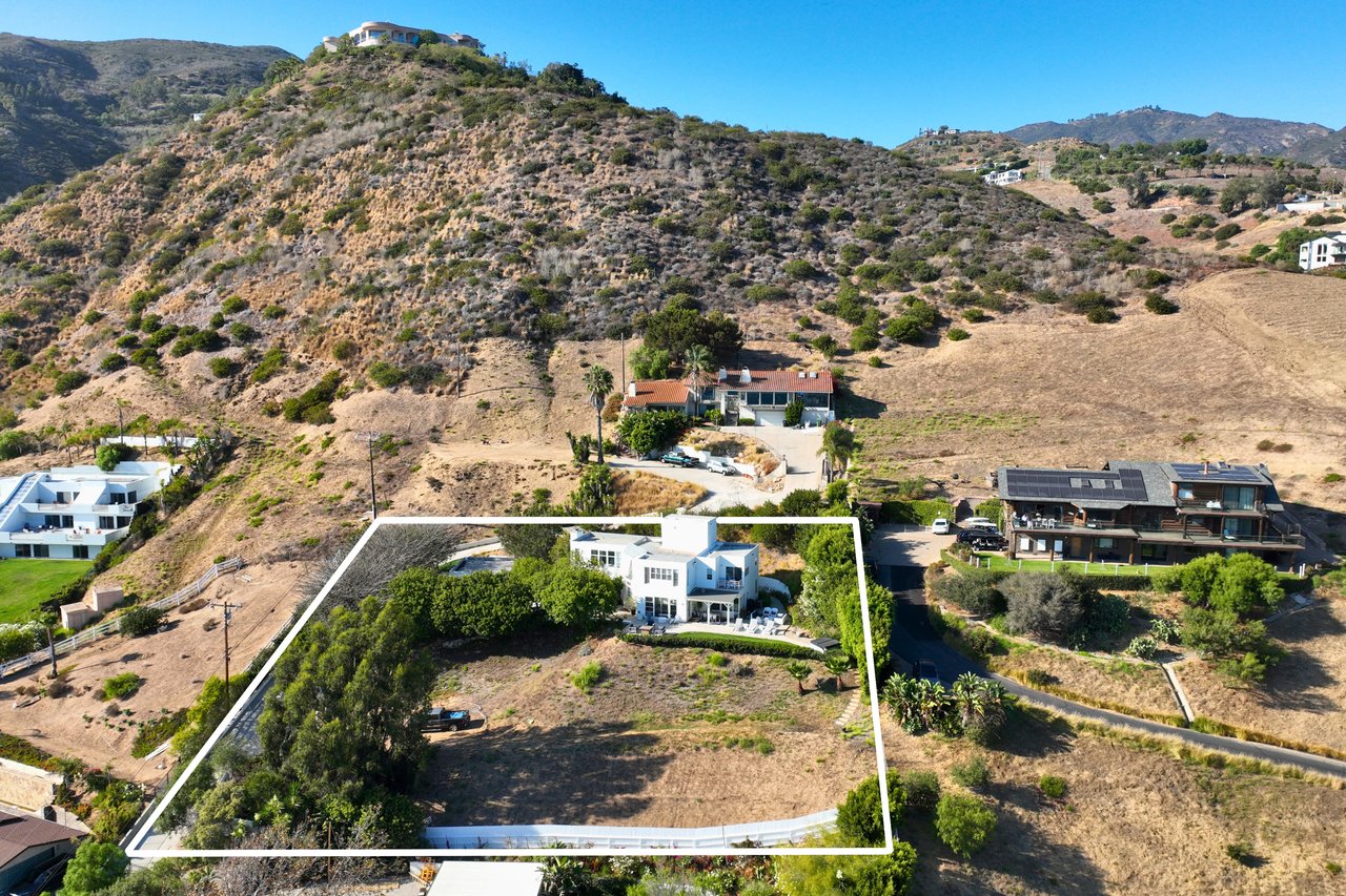 Private Ocean View Retreat Above Broad Beach