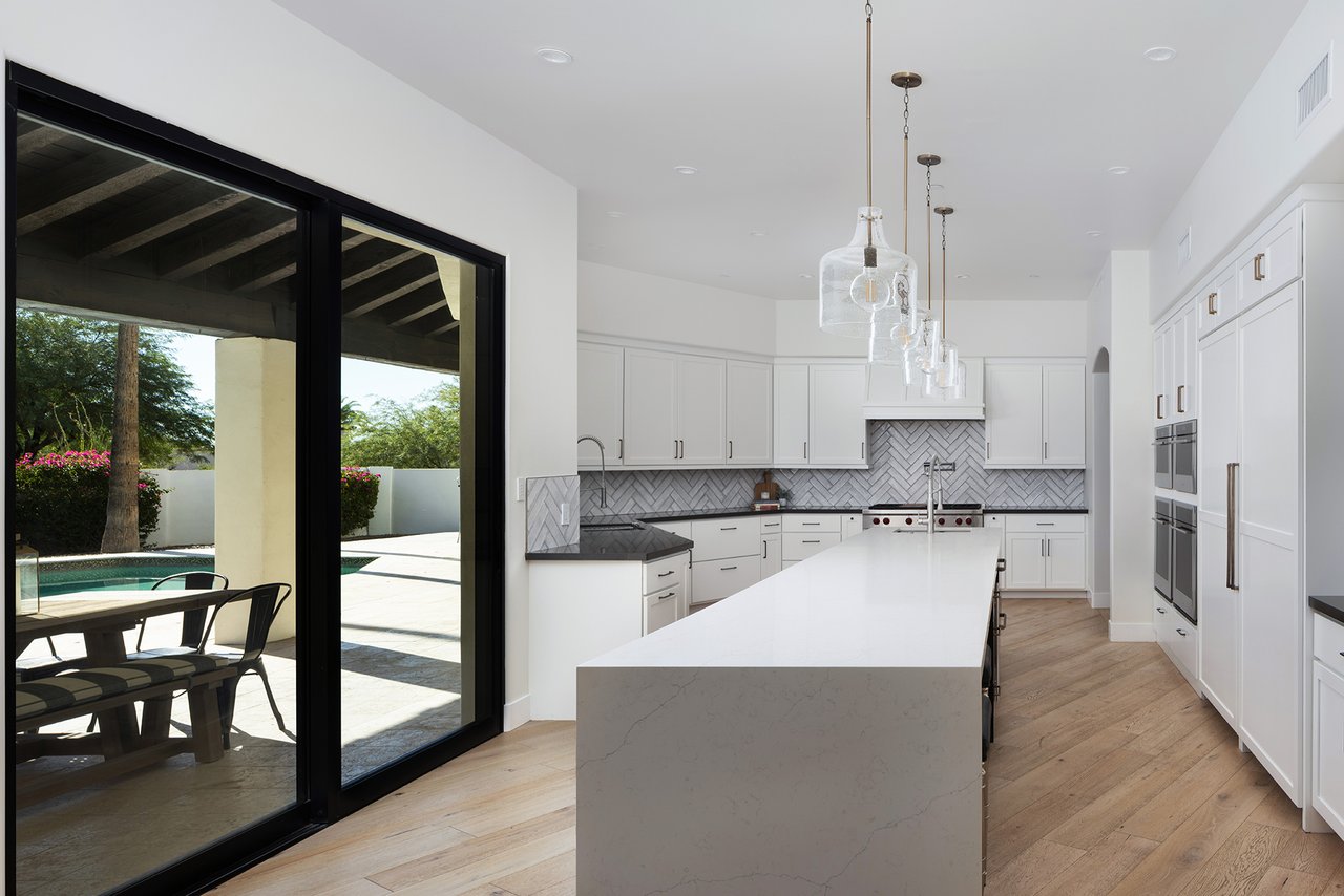 6718 E SAN JUAN Avenue