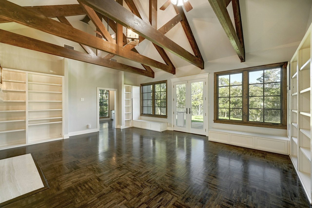 Coming Soon in Barton Creek!