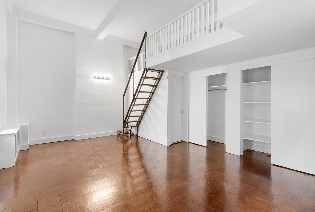 132 East 45th Street