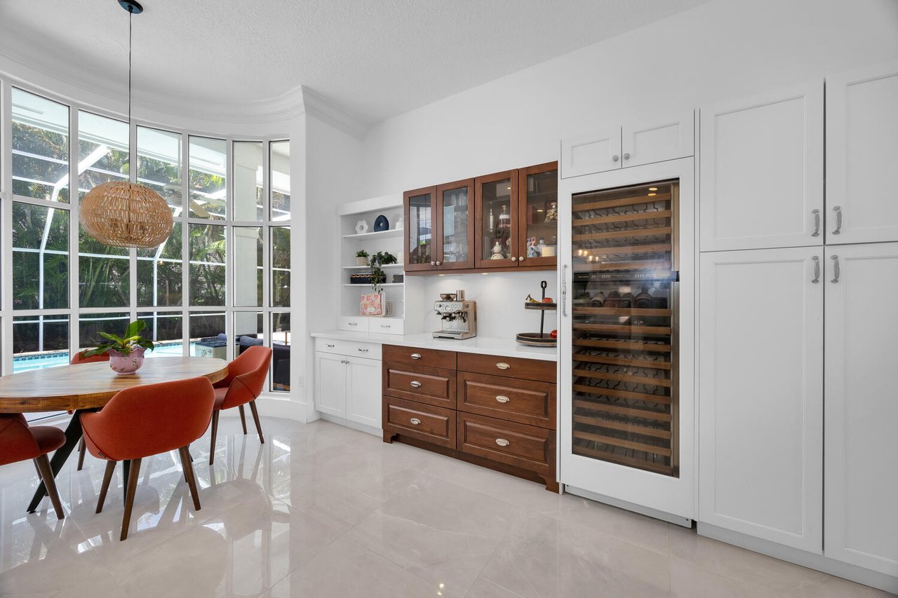 Palmetto Bay Perfection: Spacious, Serene, Stunning