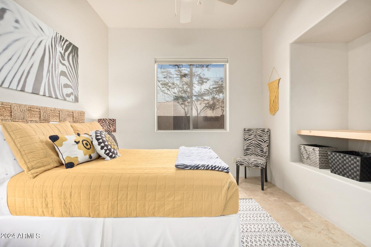 1540 E Villa Theresa