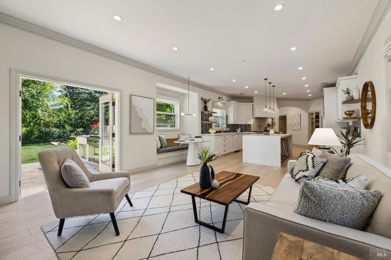 10 Tarry Rd