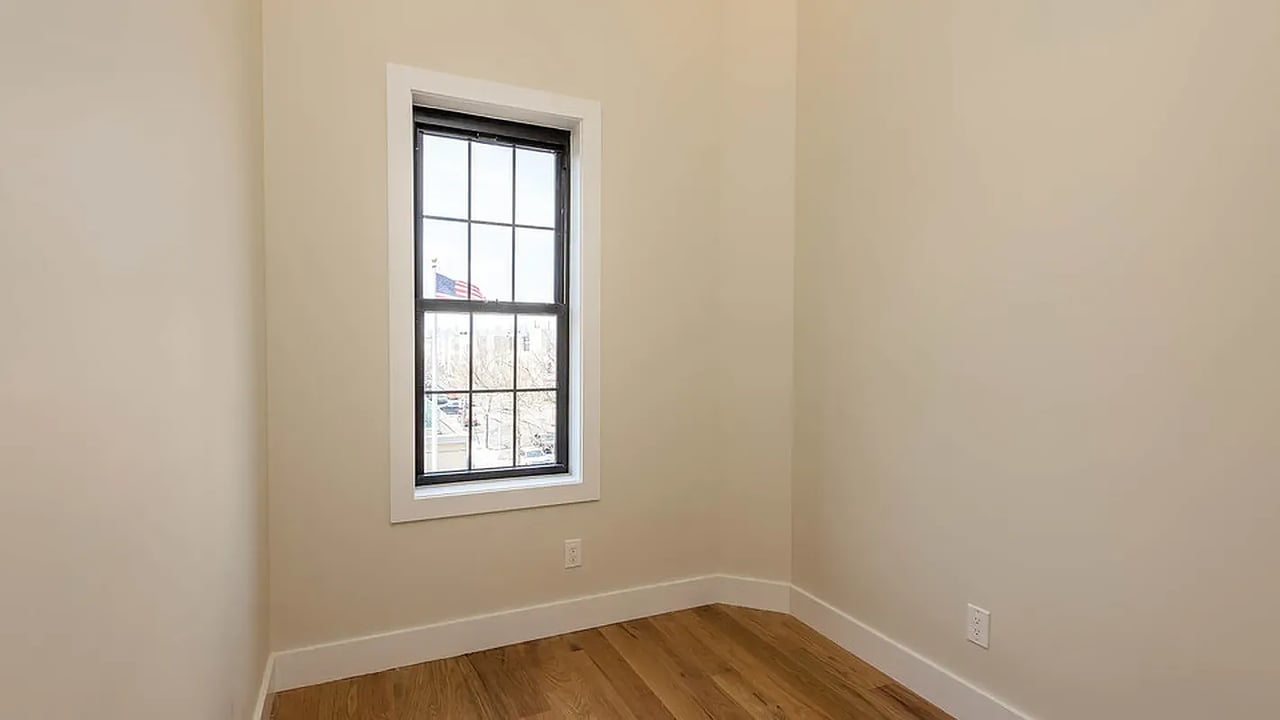 50 Starr St 3L