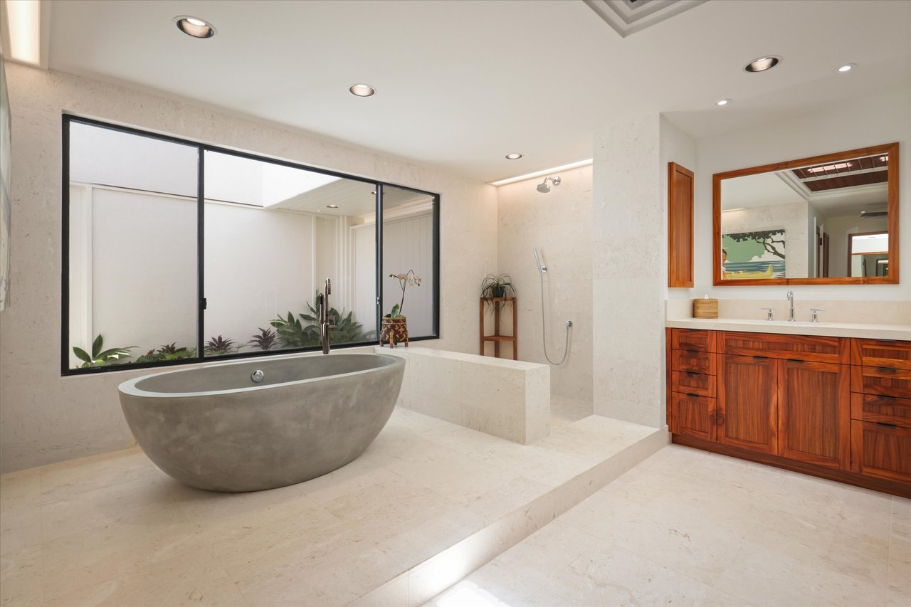 EXCEPTIONAL 5,456 SQ FT RESIDENCE - MAUNA KEA RESORT - $9,750,000 - RENOWNED KOHALA COAST BIG ISLAND