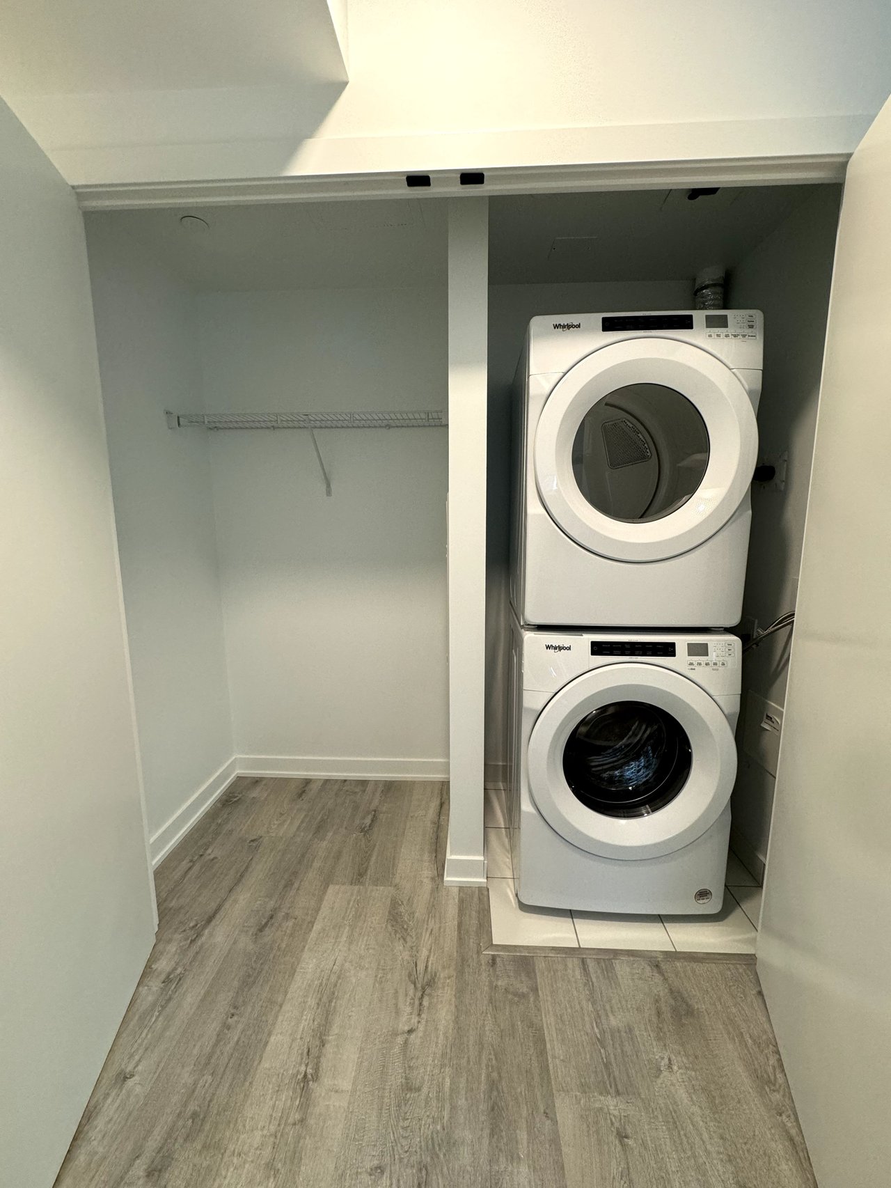 327 King Street W, Toronto C01 Unit: 2006