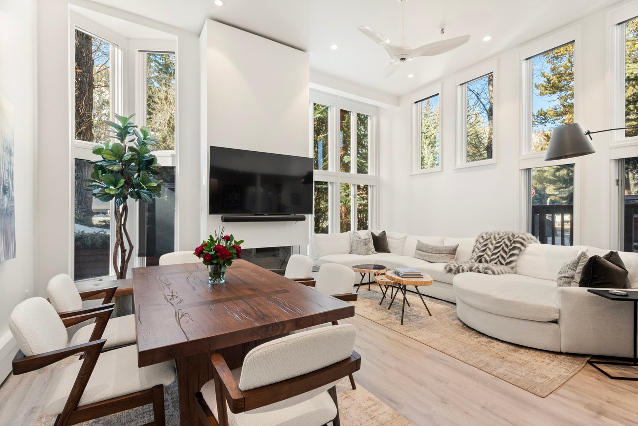 Newly Remodeled Core Condo with Aspen Mountain Views