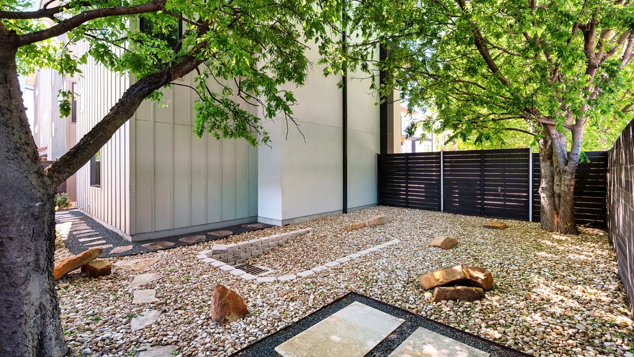 5605 Sunshine Dr #11