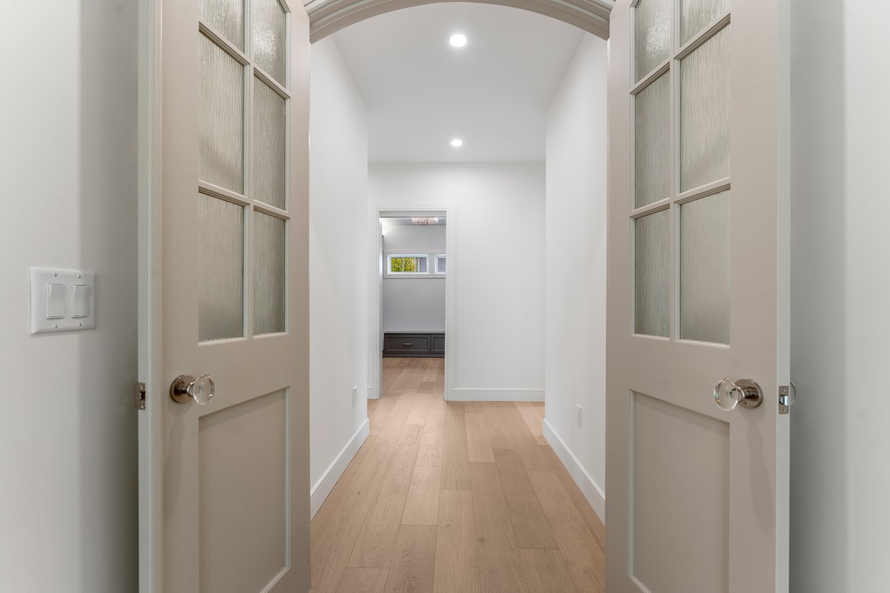 229 Bogert Pl