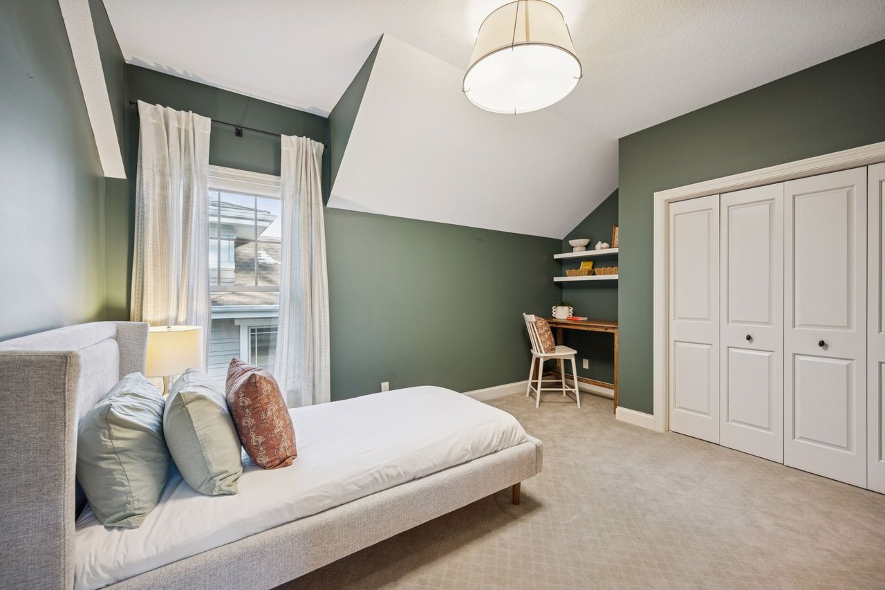 5321 Halifax Ave S, Edina