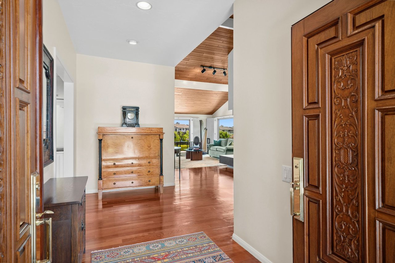 15 Skysail Drive