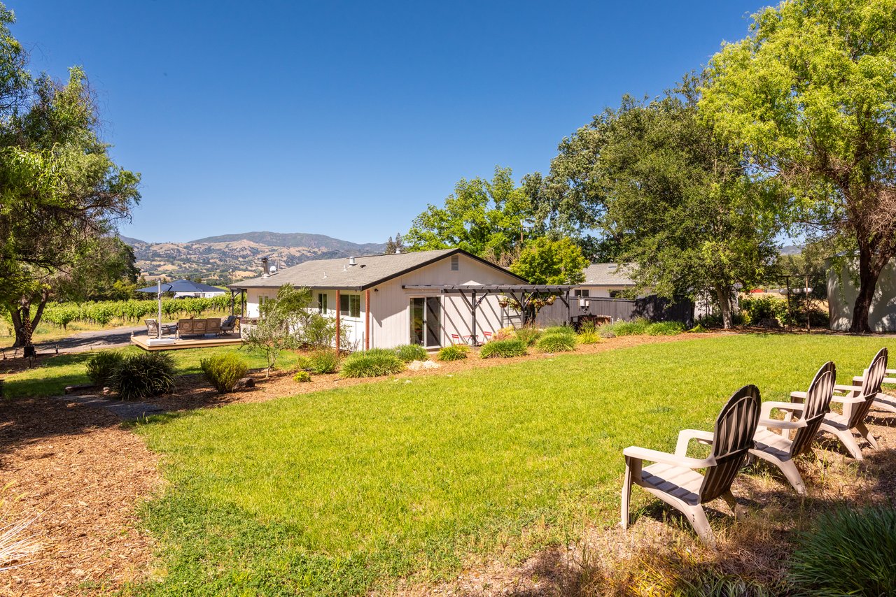 725 Lytton Station