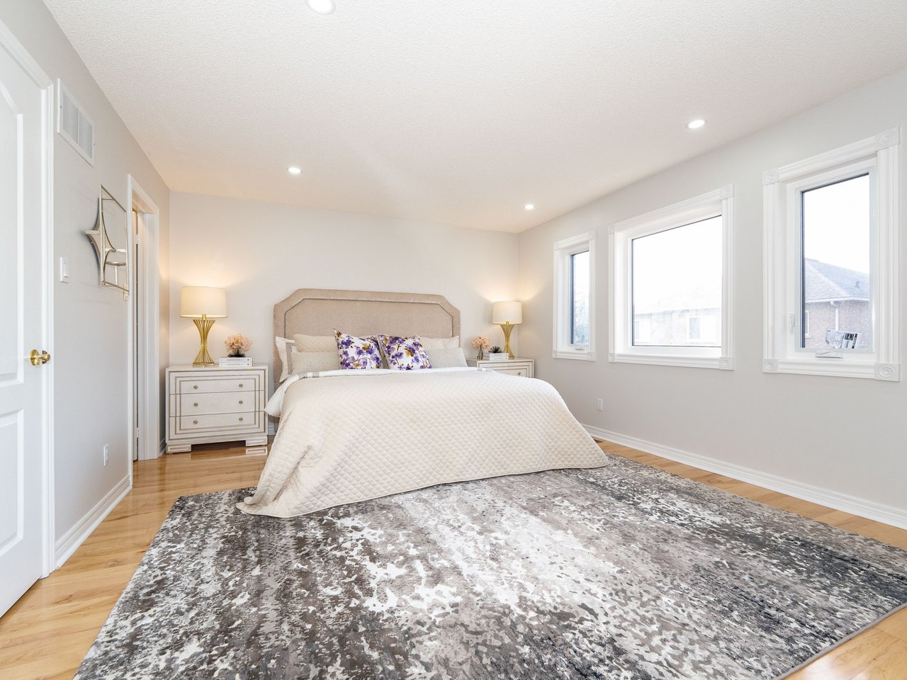 77 Kevi Crescent