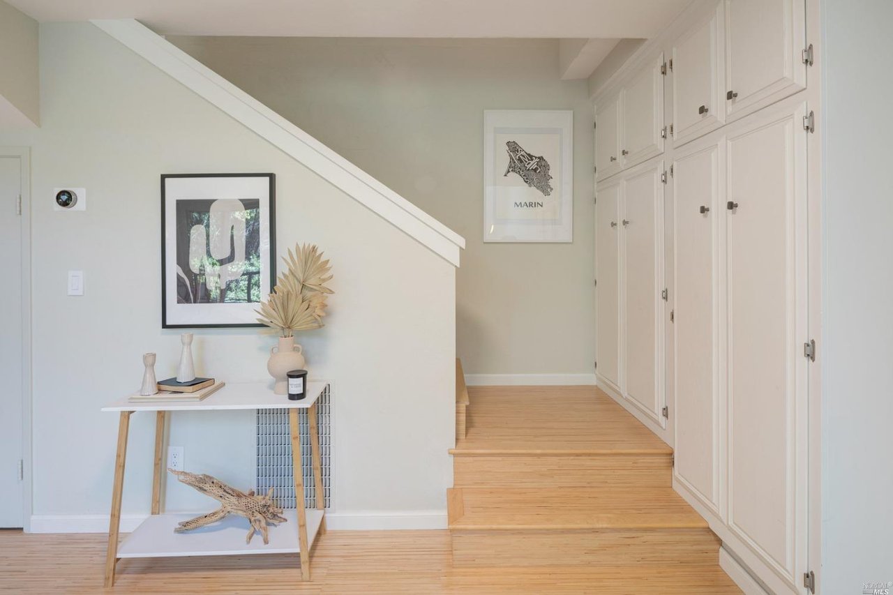 708 Cabin Dr