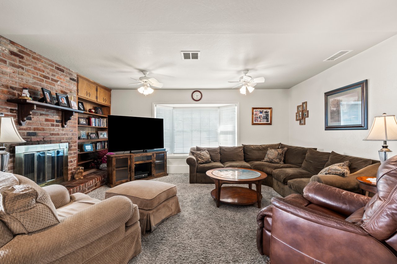 3529 Ridgewood Way
