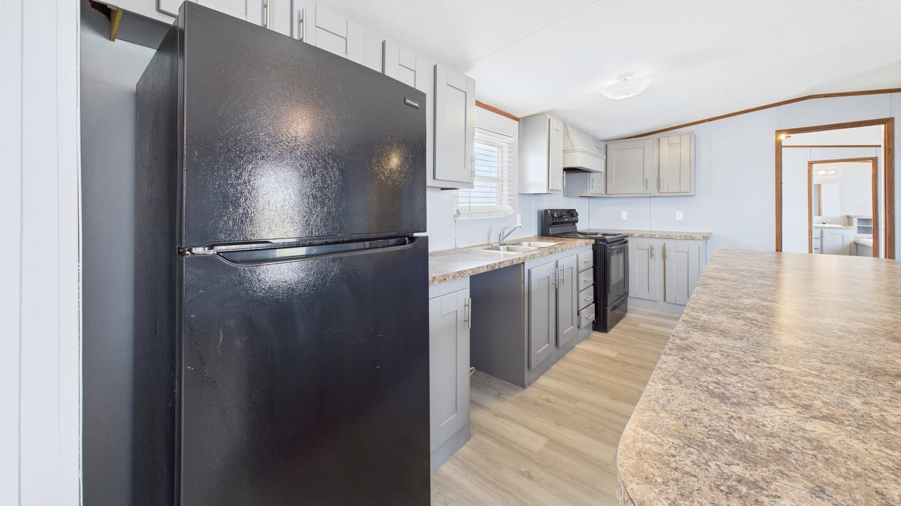 2115 W 45th St