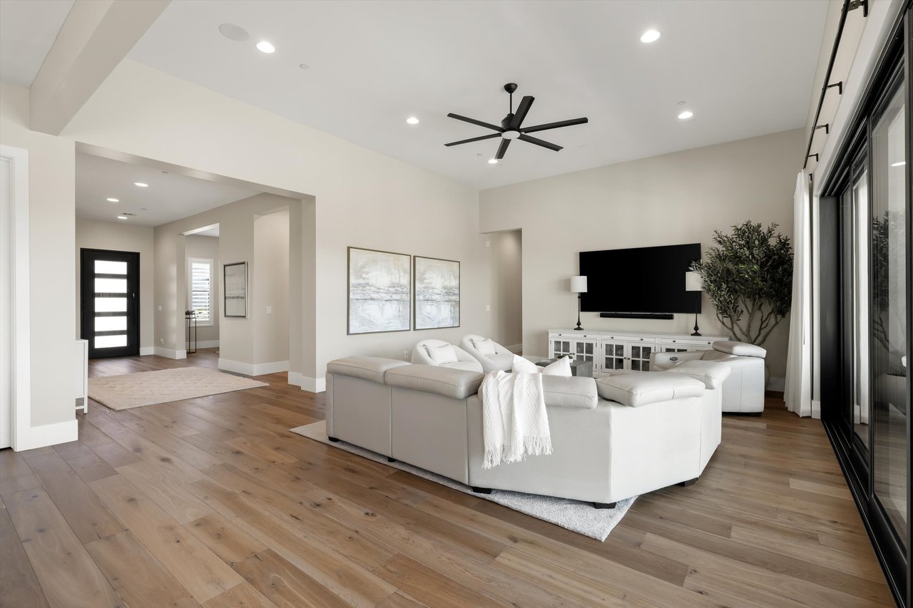 13114 E JUAN TABO Road