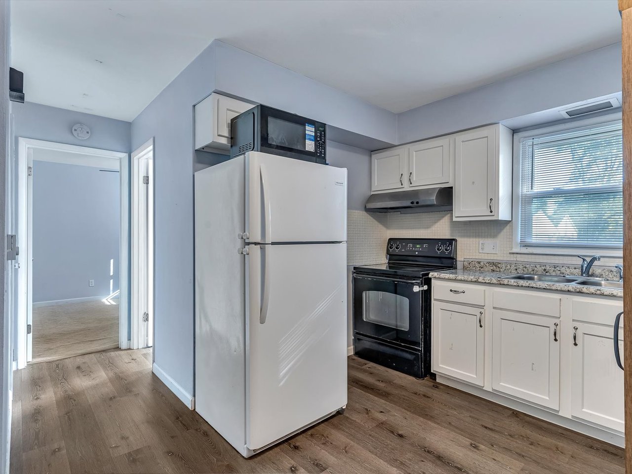 Prime Fairview Heights Triplex – Live for Less or Boost Your Cash Flow!
