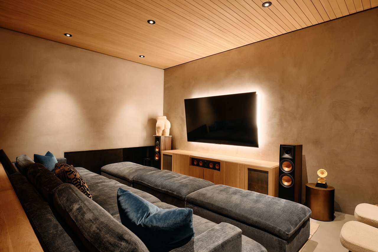 9551 Oak Pass Rd, Beverly Hills