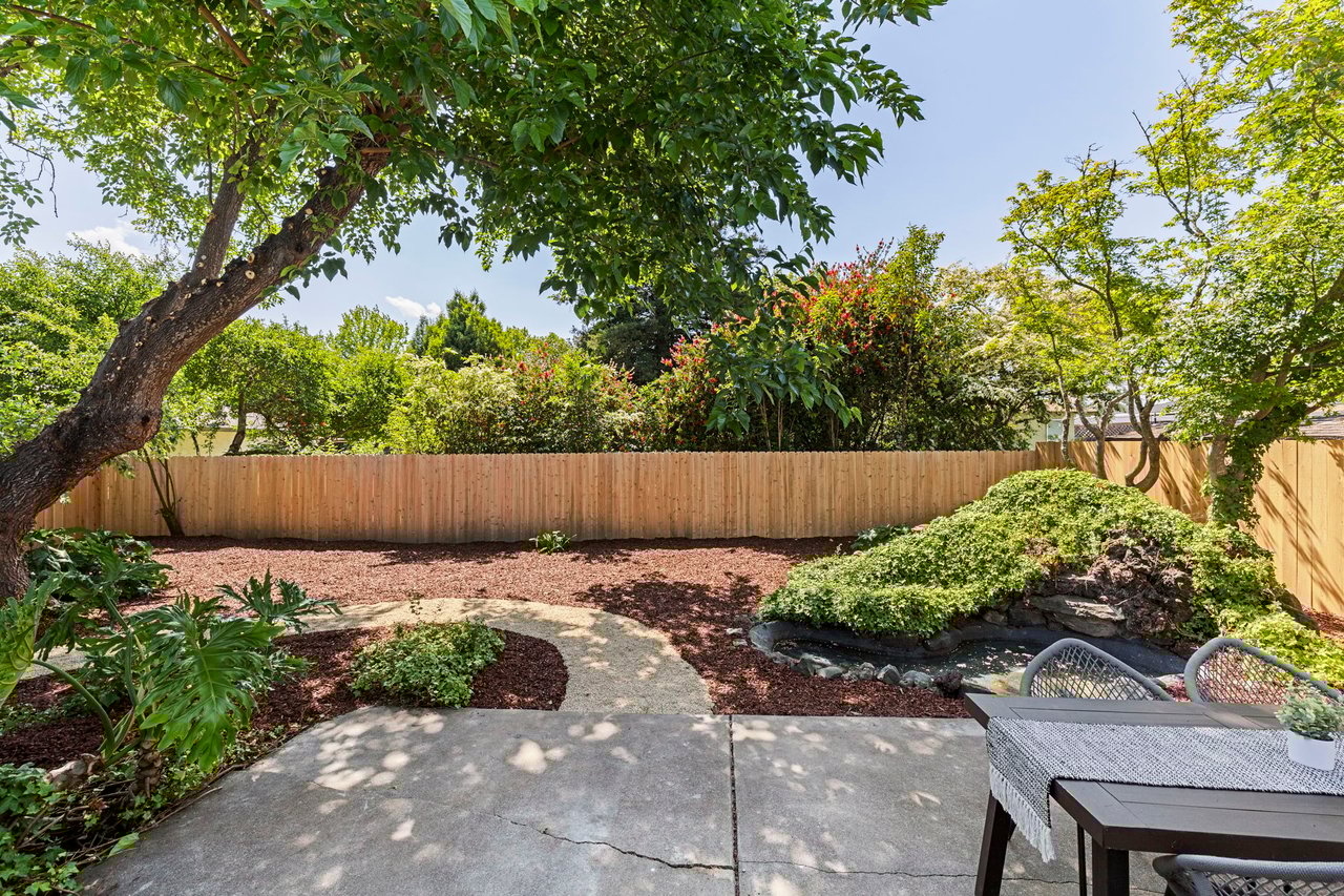 1007 Harold Ln
